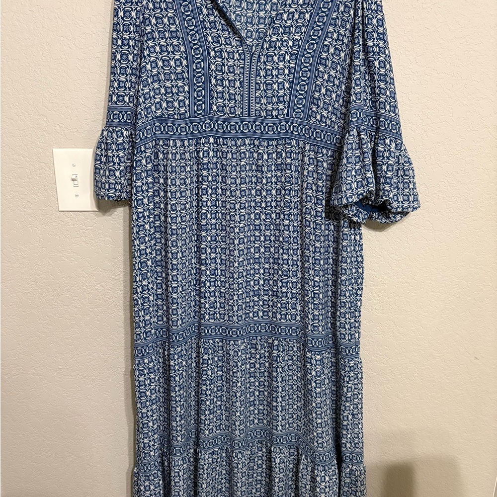 Max Studio Blue and White Geometric Dress